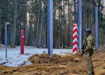 Poland will build a barier on its border with Russian enclave