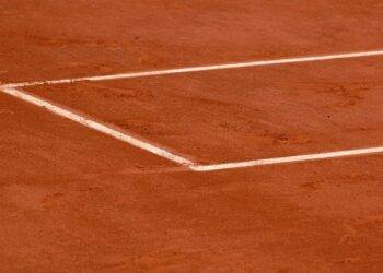 Iga Swiatek has powered her way into the Round of 16 at the French Open