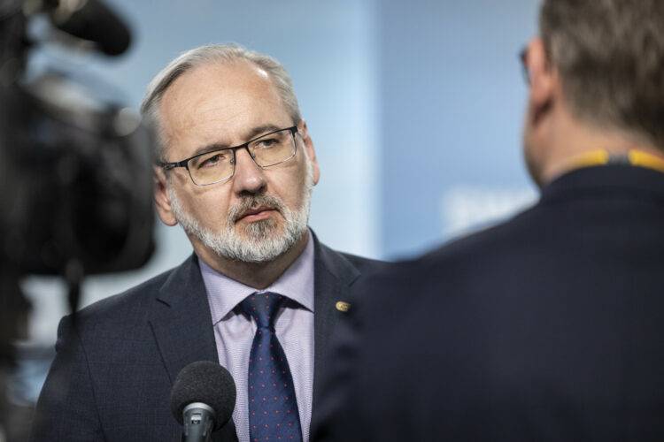 Polish doctors: Health minister breached doctor-patient confidentiality amid surveillance accusation