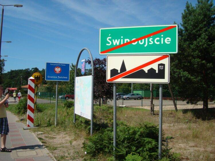 Germany to introduce permanent passport controls on border with Poland