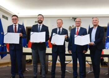 Coalition Agreement Signed by Polish Opposition Parties – New Government in the Making