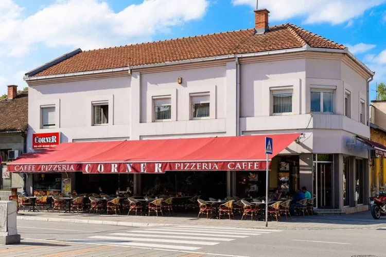 Serbian Restaurant Serves Poles for Free, Honoring a 100-Year-Old Debt