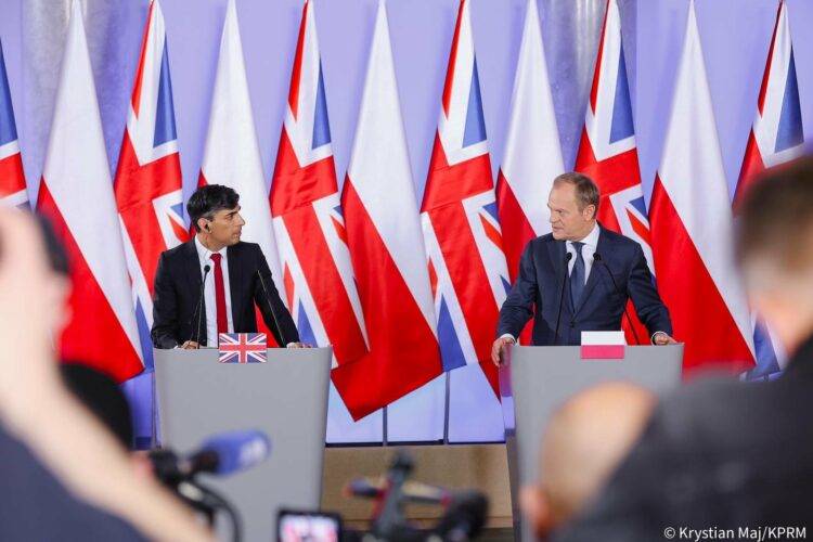 Poland’s and UK’s PMs Tusk and Sunak Discuss Strengthening Defense Ties
