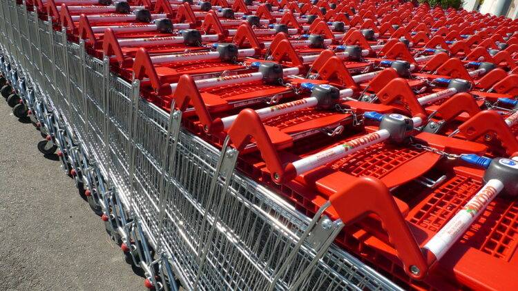 Employees of Supermarket in Poland Seize Goods to Cover Unpaid Wages