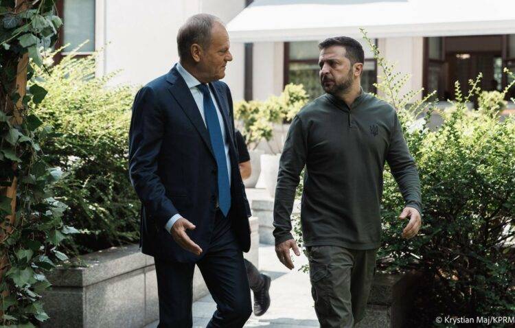 Ukrainian President Zelenskyy Meets Polish President Duda and PM Tusk On Visit to Warsaw