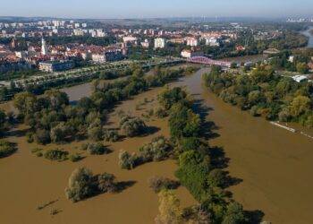 Flood Crisis Intensifies as Surge Reaches Głogów