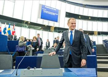 Tusk Faces Criticism for Shifting Tone Toward the EU, Says German Newspaper